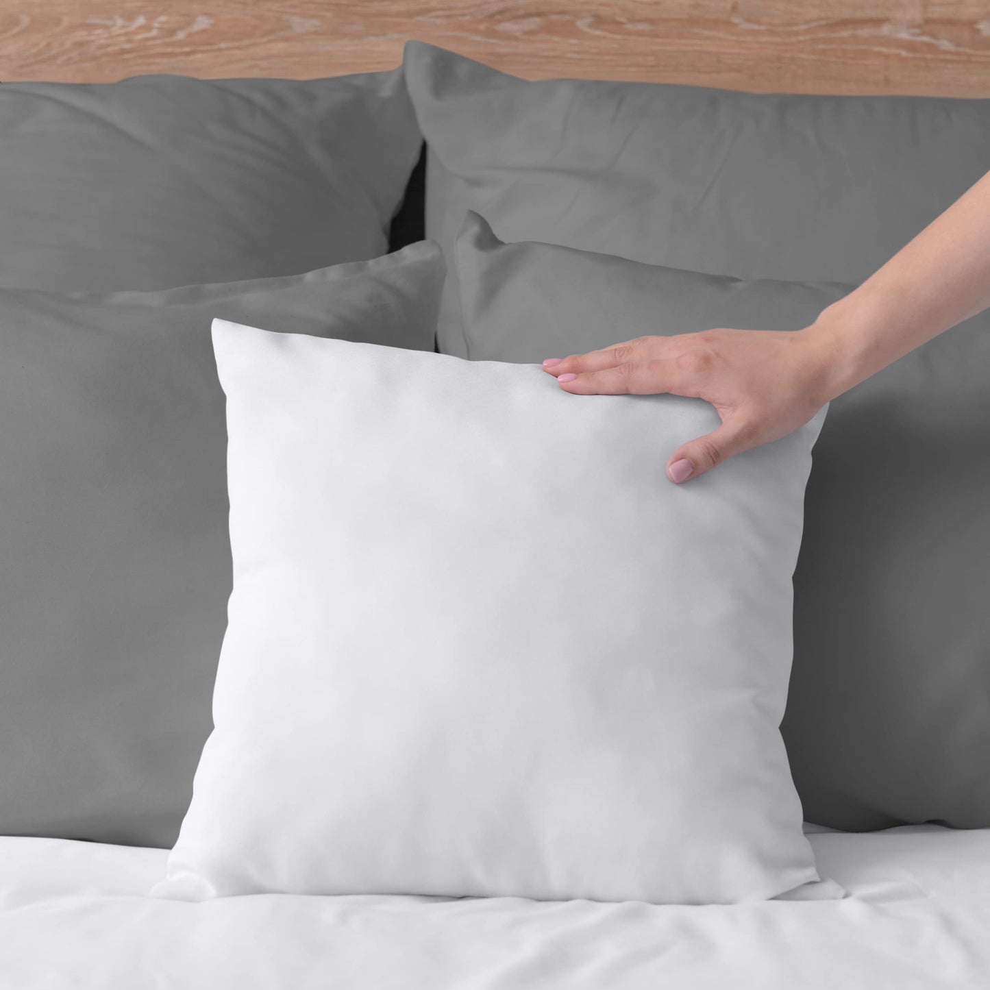 NY Threads Throw Pillows Insert (Pack of 4, White) - 45 x 45 cm Bed and Couch Pillows - Indoor Decorative Pillows