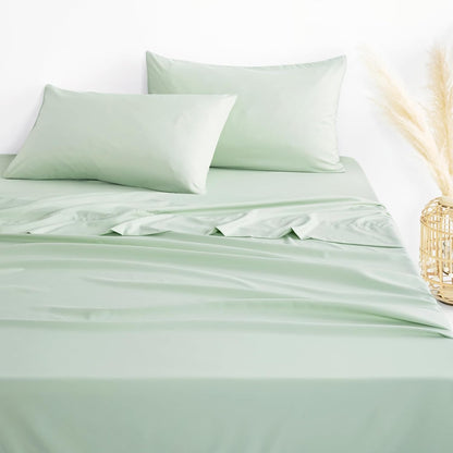 Wake In Cloud - White Sheet Set, 1000TC Ultra Soft Microfiber, Fitted Sheet & Flat Sheet & 2 Pillowcases (4 pcs, Queen Size)