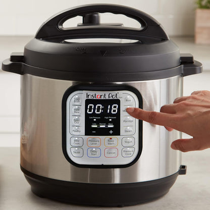 Instant Pot Duo 7-in-1 Multicooker, 5.7L - Pressure Cooker, Slow Cooker, Rice Cooker, Sauté Pan, Yogurt Maker, Steamer and Food Warmer, Brushed Stainless Steel,Black/ Grey