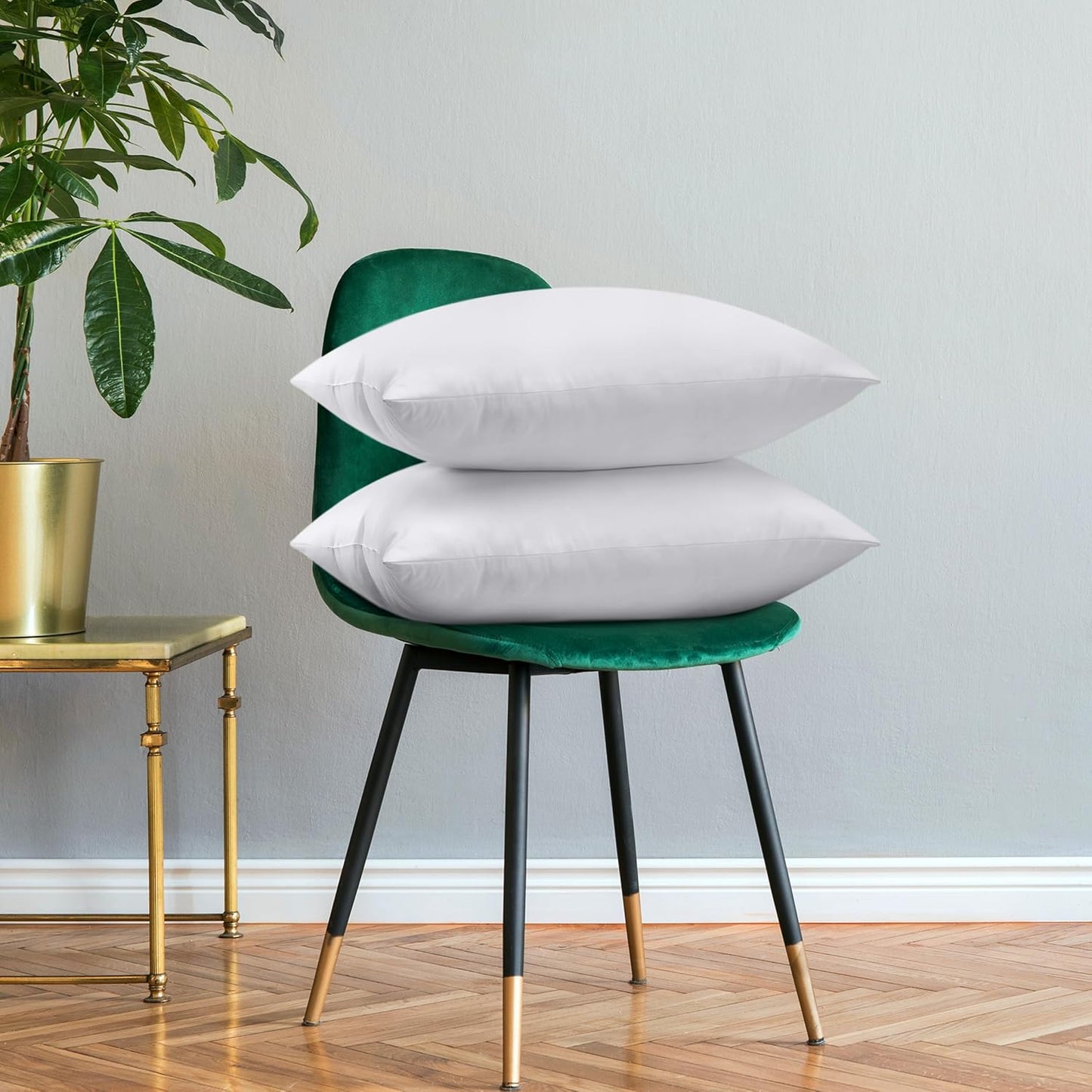 NY Threads Throw Pillows Insert (Pack of 4, White) - 45 x 45 cm Bed and Couch Pillows - Indoor Decorative Pillows