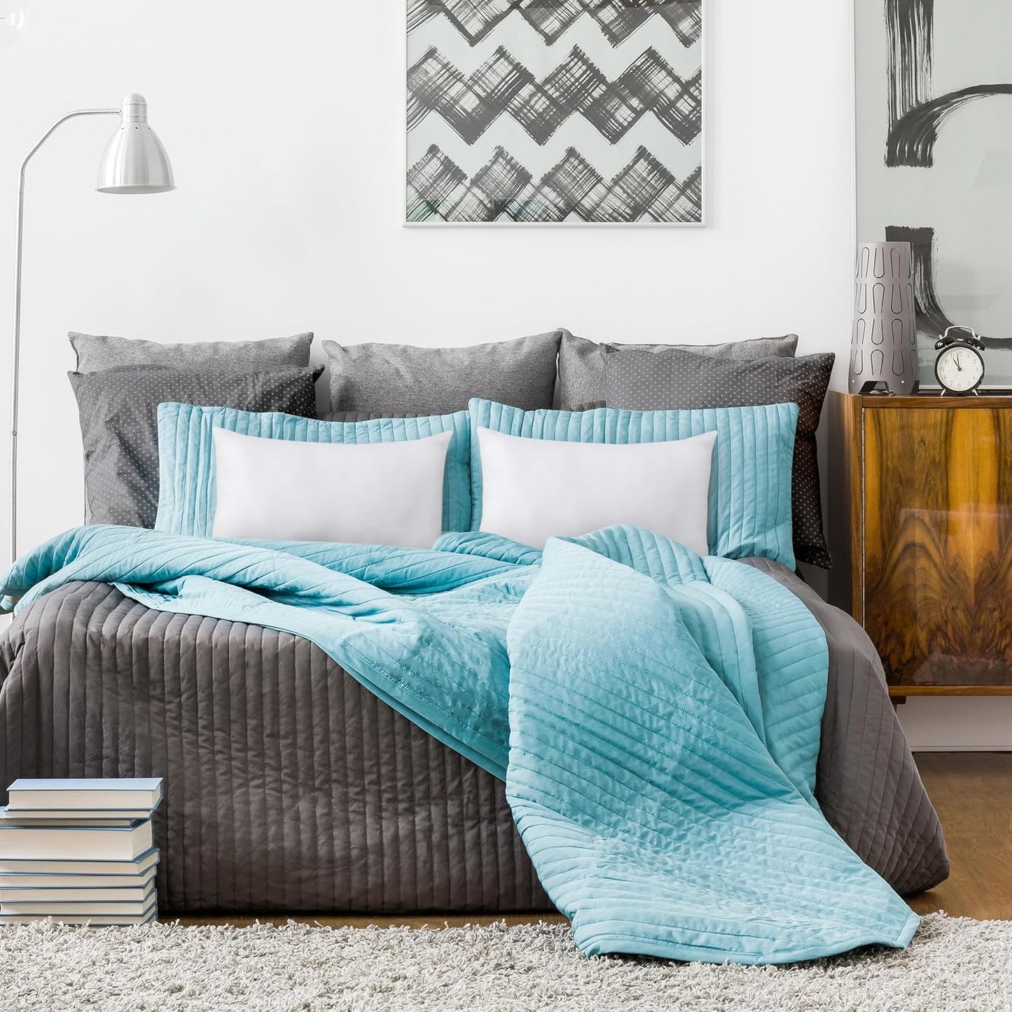 NY Threads Throw Pillows Insert (Pack of 4, White) - 45 x 45 cm Bed and Couch Pillows - Indoor Decorative Pillows
