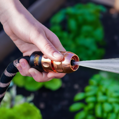 Expanding Garden Hose with Copper Connectors, Kink-Free & Leak-Proof, Bonus Spray Nozzle, 7.6m (Black)